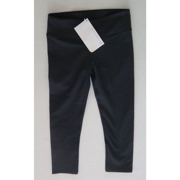 Fabletics Women's Sz XXS (2) Black PowerHold Salar Capri Crop Capri Tights $50 - Picture 1 of 5